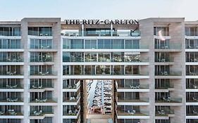 Hotel The Ritz-carlton,  5*